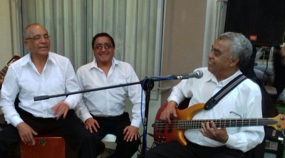 CONJUNTO CRIOLLO: “DE BARRIO Y CALLEJÓN” - MÚSICA PERUANA E INTERNACIONAL - 3 CONJUNTO CRIOLLO: “DE BARRIO Y CALLEJÓN” - MÚSICA PERUANA E INTERNACIONAL - 3